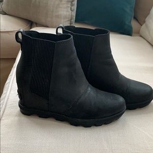 Sorel Joan of Arctic Wedge boots sz 7 black
